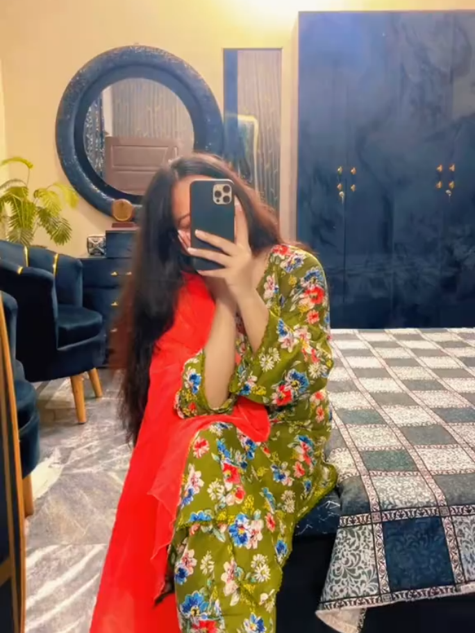 @Nehaa khanzadaa ✨
