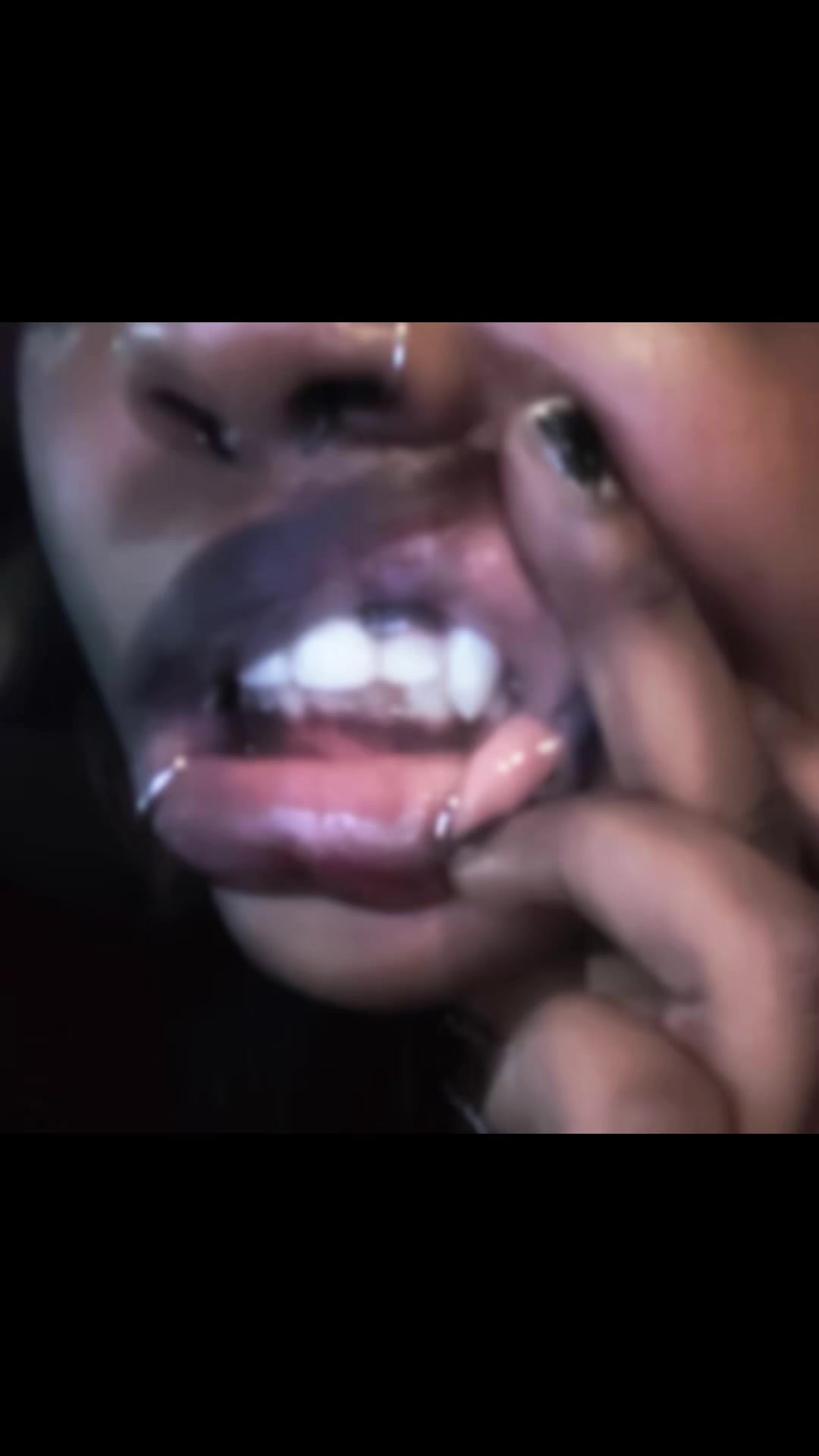 @𝔰𝔠𝔞𝔯𝔩𝔢𝔱 𝔠𝔯𝔬𝔰𝔰
