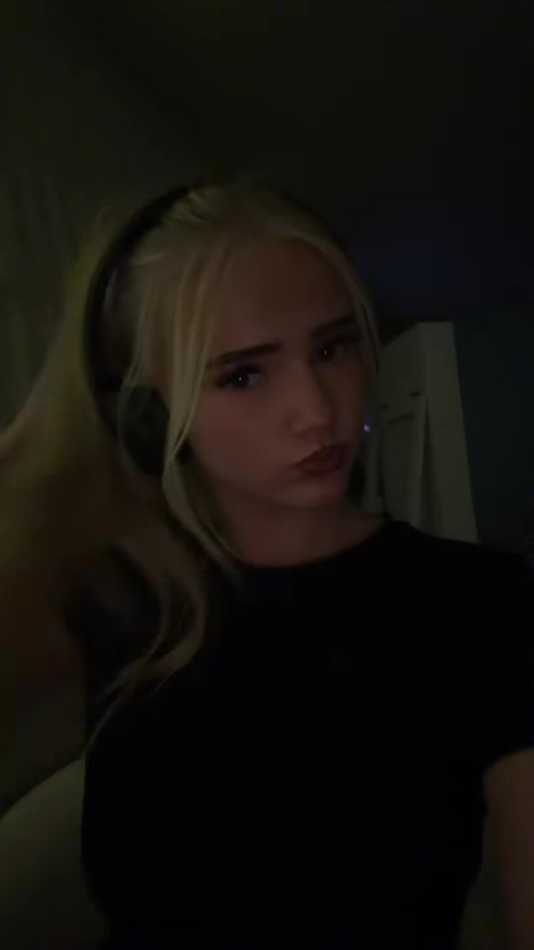 @annie ⭒˚.⋆