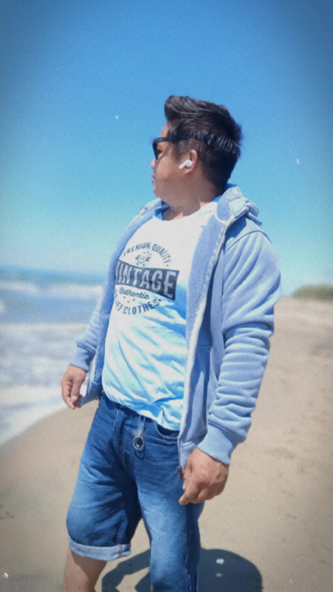 @योगेश गुरुङ्२🇳🇵♥️🇬🇷