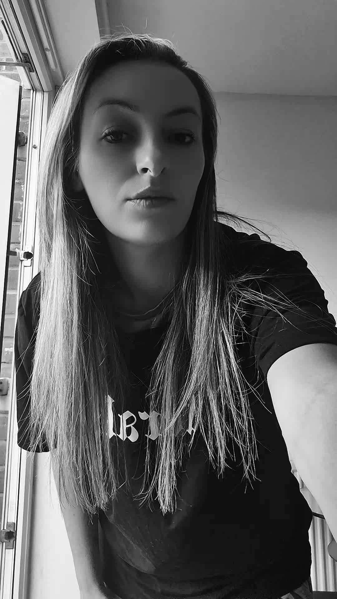 @𝓒𝓸𝓾𝓷𝓽𝓻𝔂𝓷𝓾𝓰𝓰𝓮𝓽 🖤