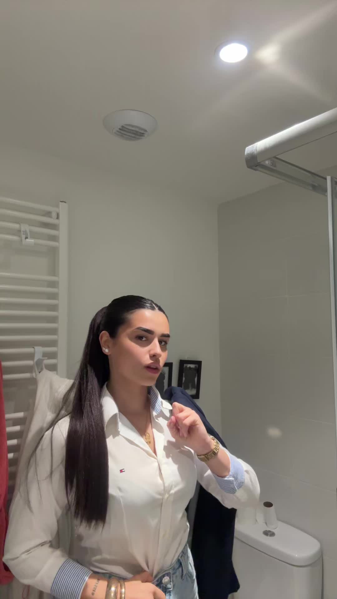 @María
