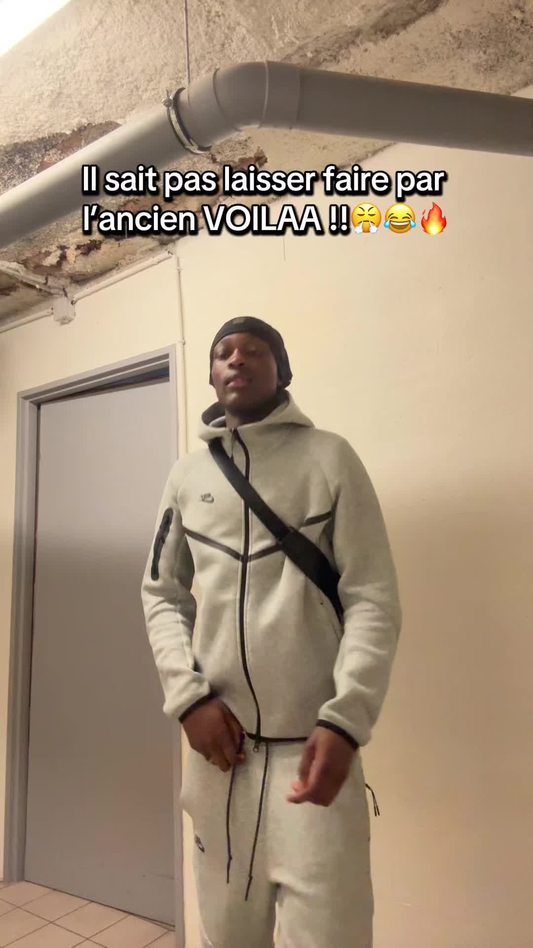 @D.Lo2sv