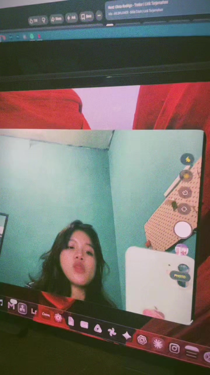 @Ris_