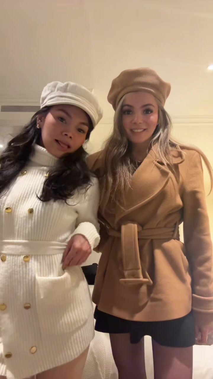 @NicoleElizabethA