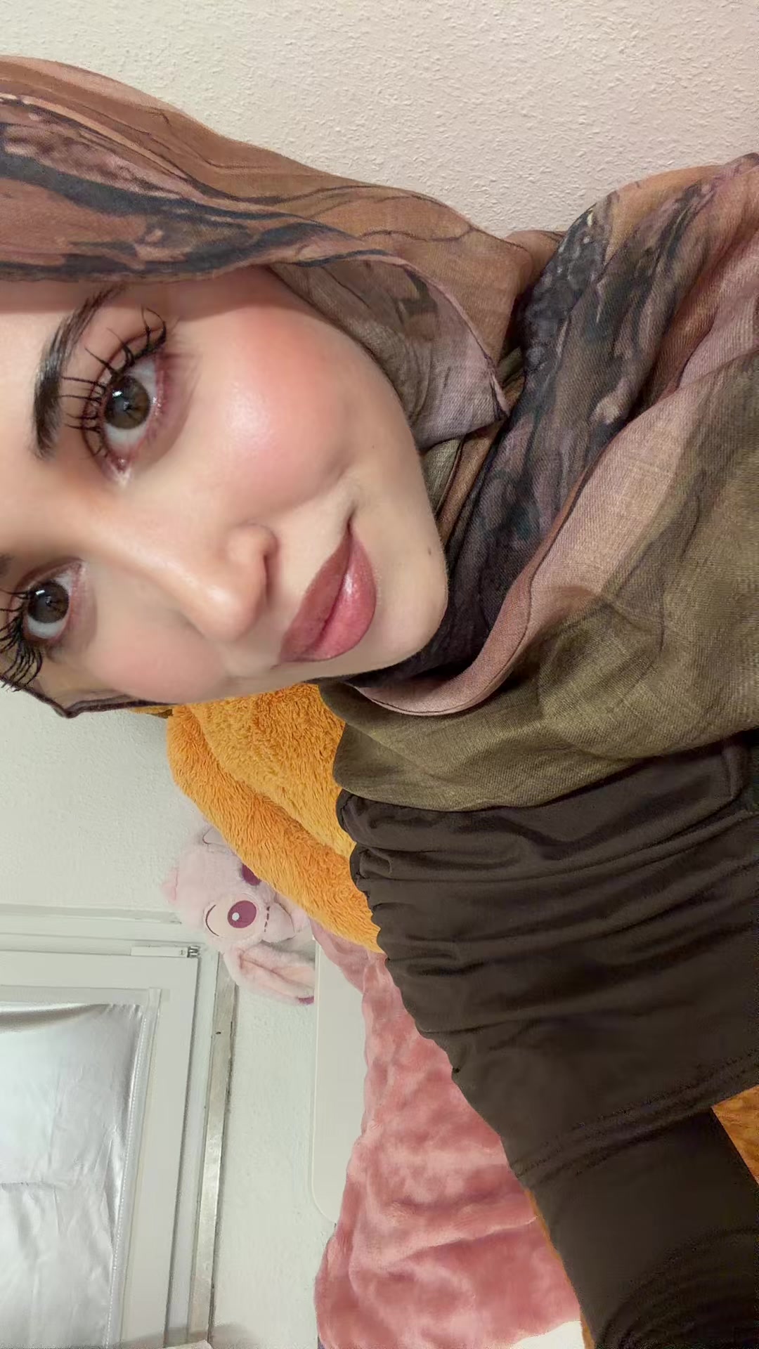 @لين