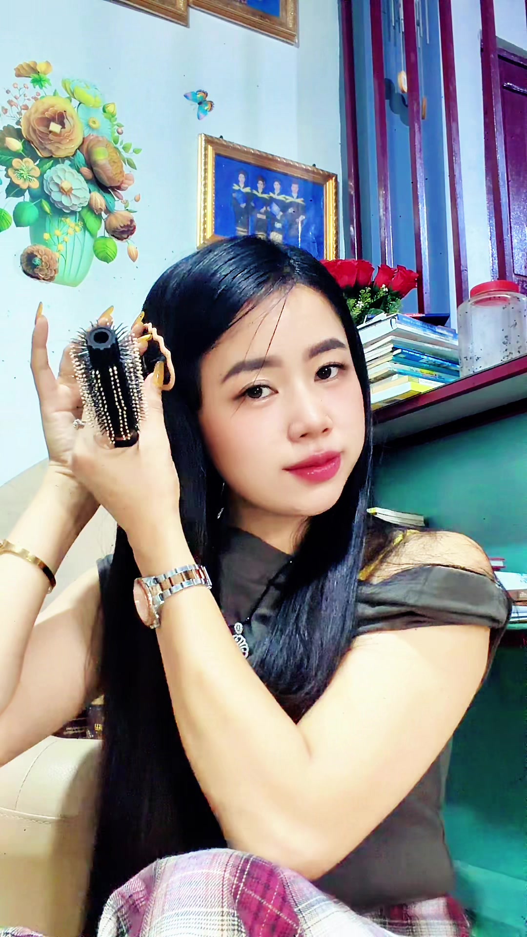 @Zin Mar (တယုတယ)