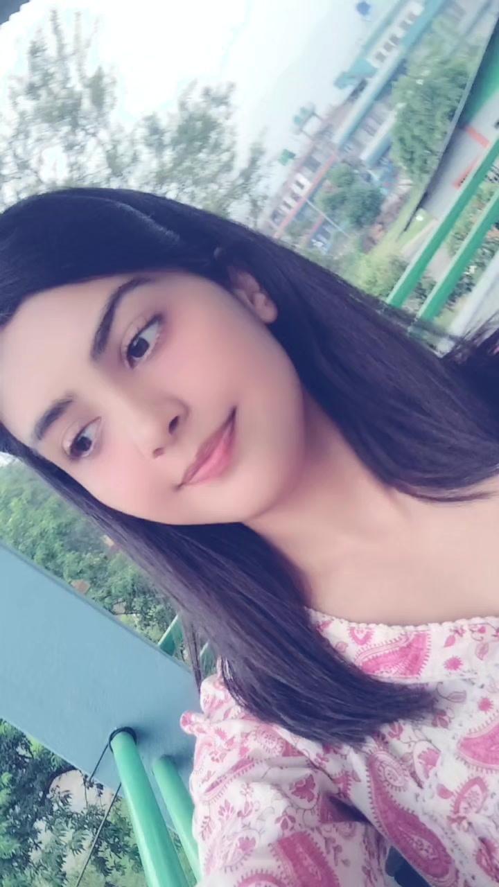 @Poonam Yadav😇
