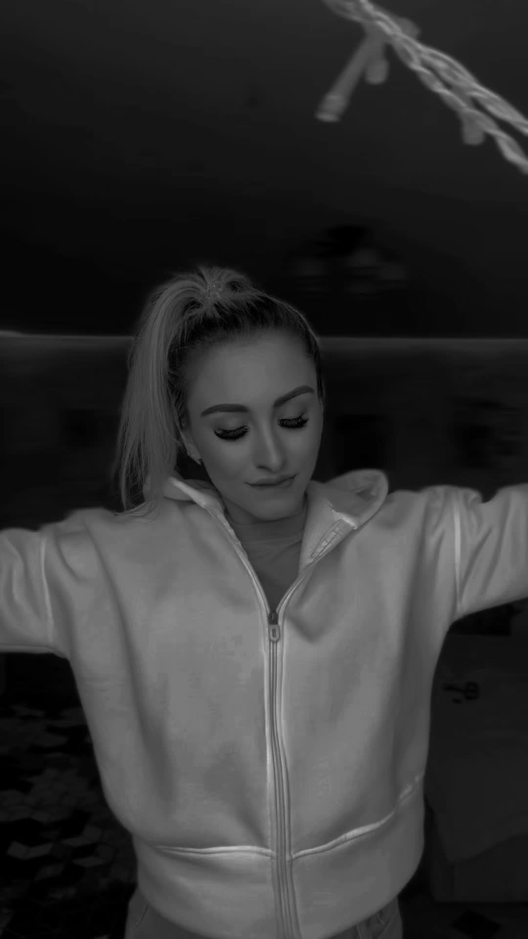 @🤍 𝐵𝑒𝓁𝑜𝓈𝓃𝑒𝓏𝒽𝓀𝒶 💙