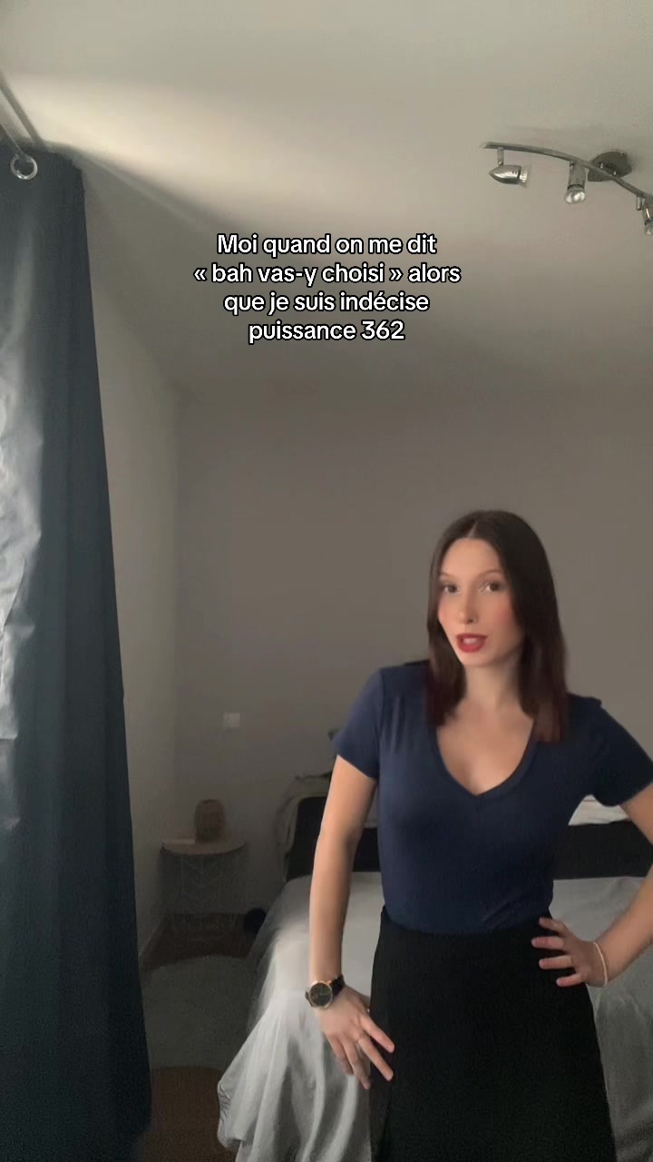 @LANA🧍🏻&zwj;♀️