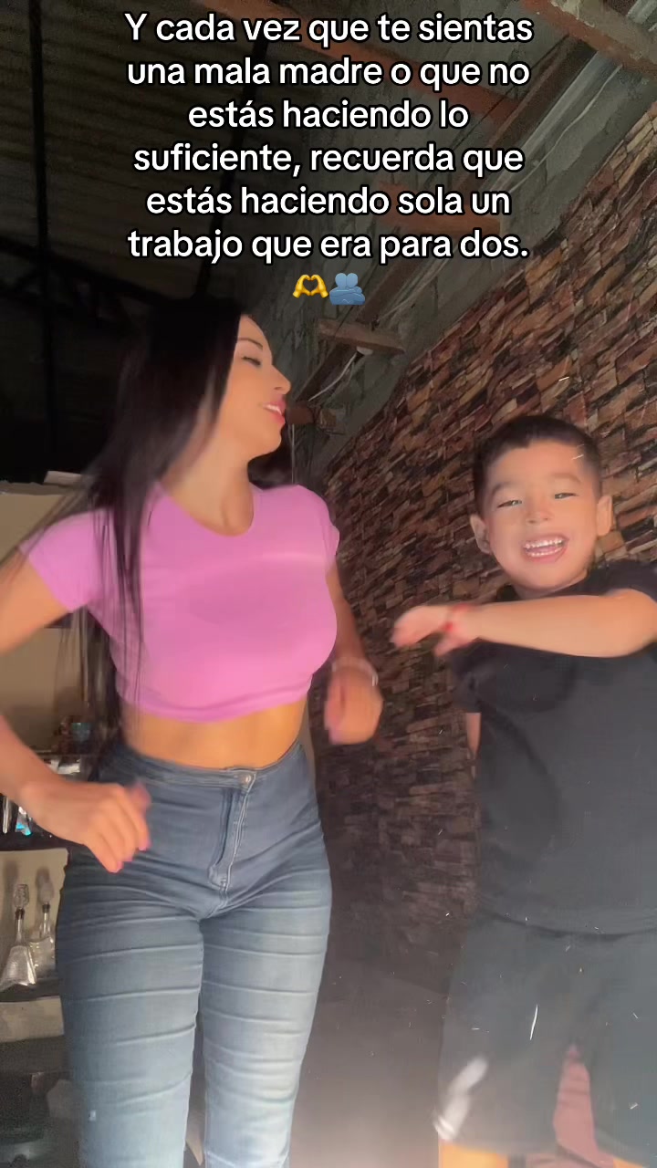 @kellyespinozapoli