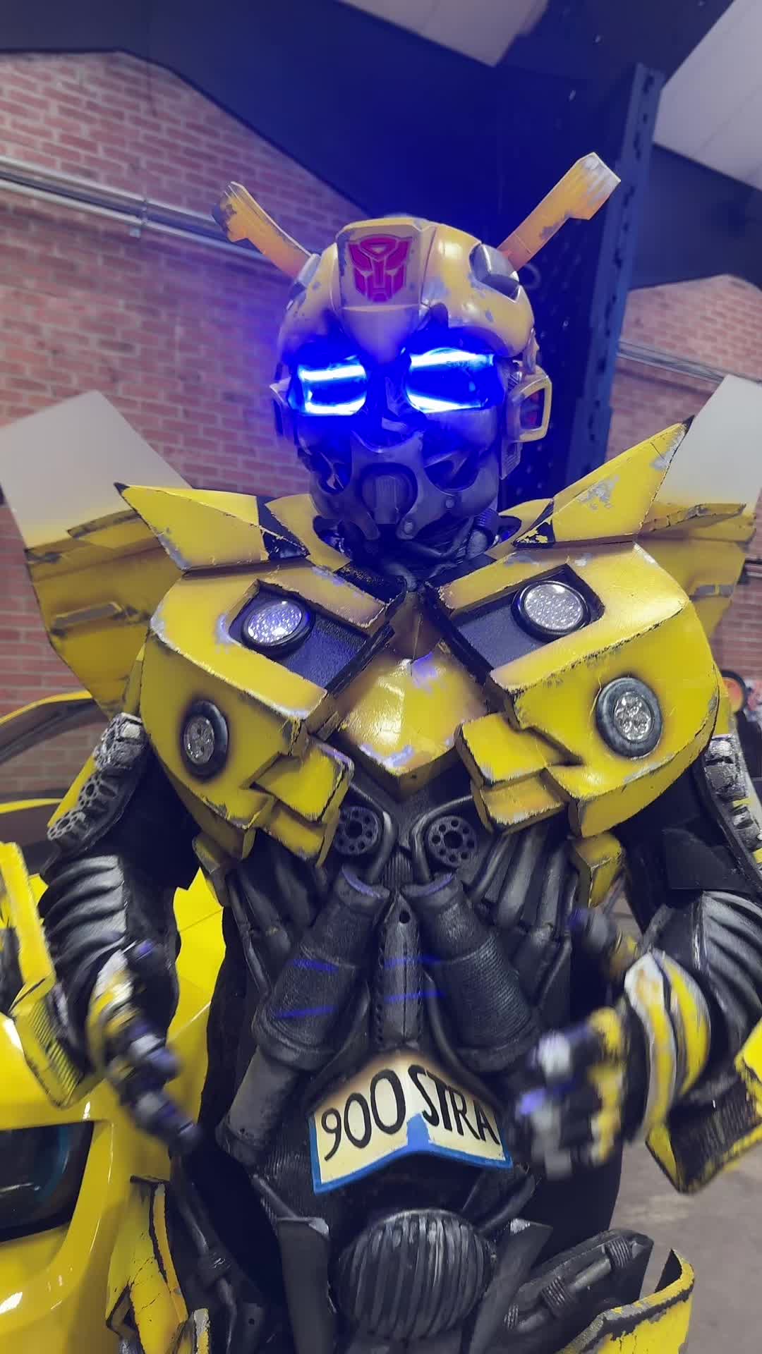 @BumblebeeCosplayeuse