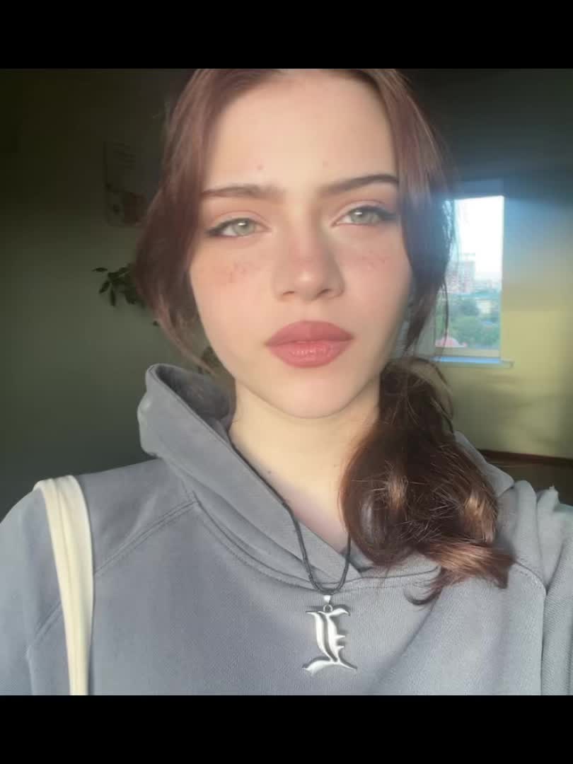 @Тгк:Метафору использовала