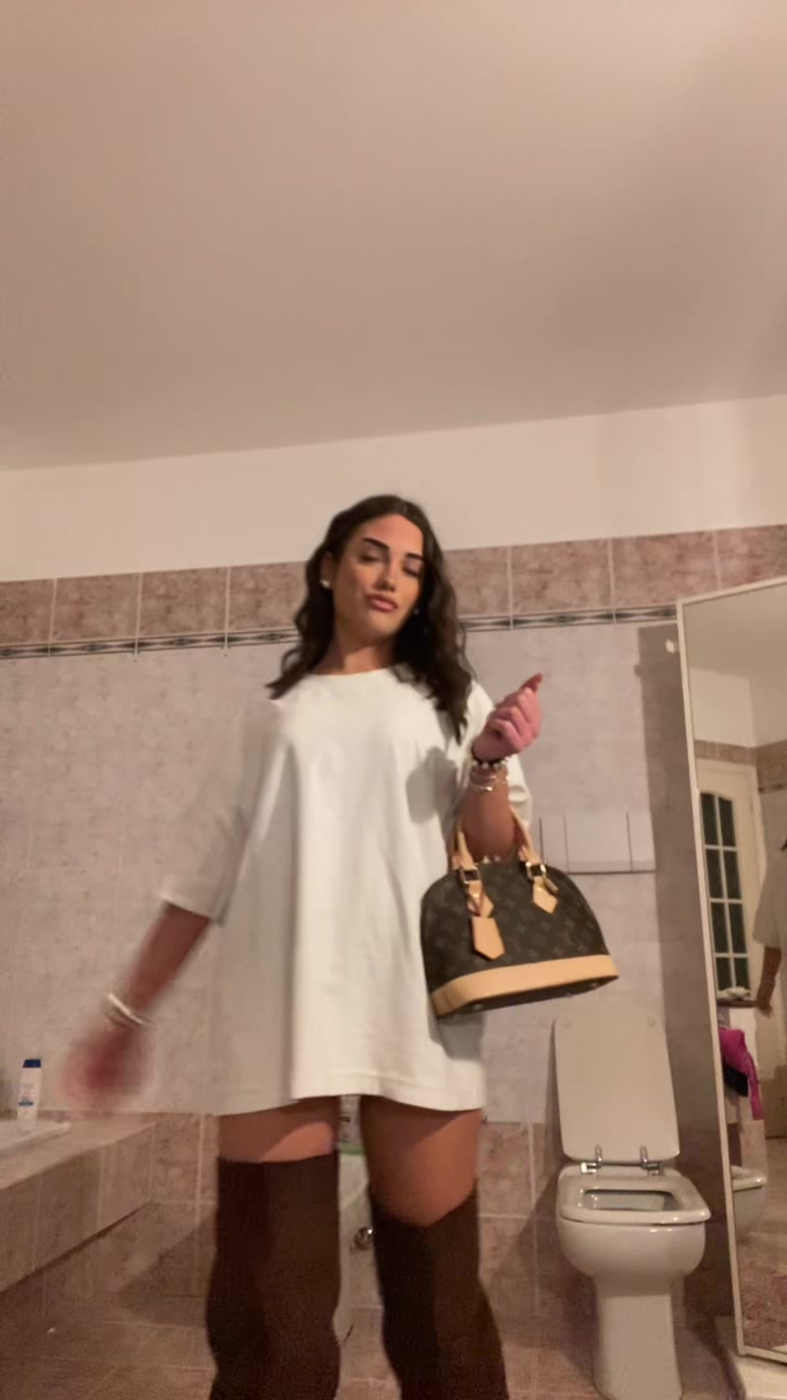 @𝑒𝑙𝑖