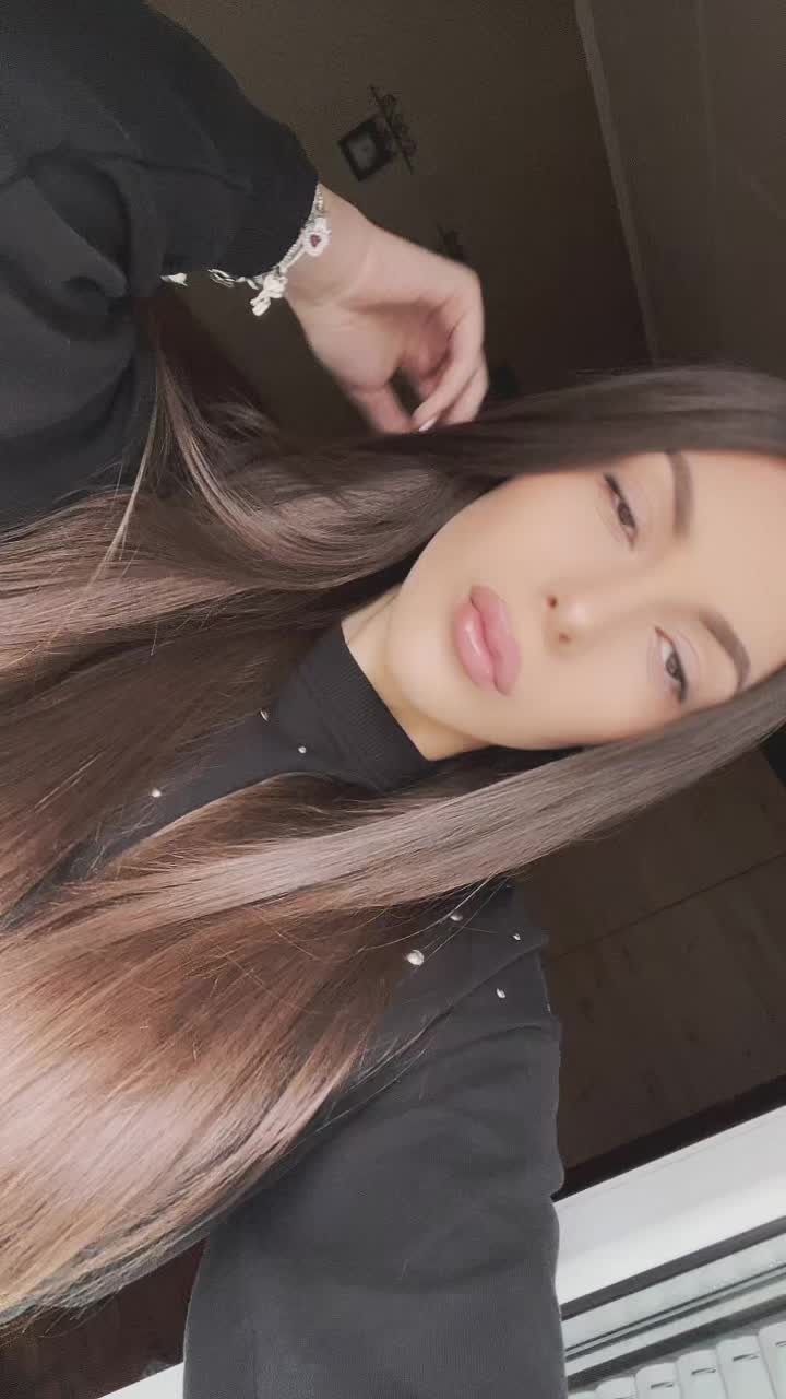 @𝒱𝔞𝔫𝔦𝔫𝔠𝔥𝔢𝔱𝔬🩷