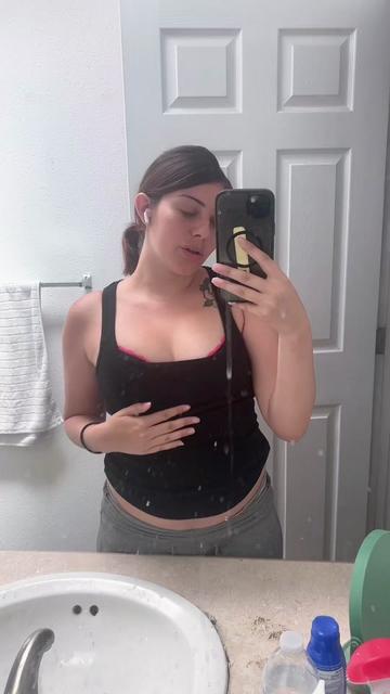 @adriannagarcia117