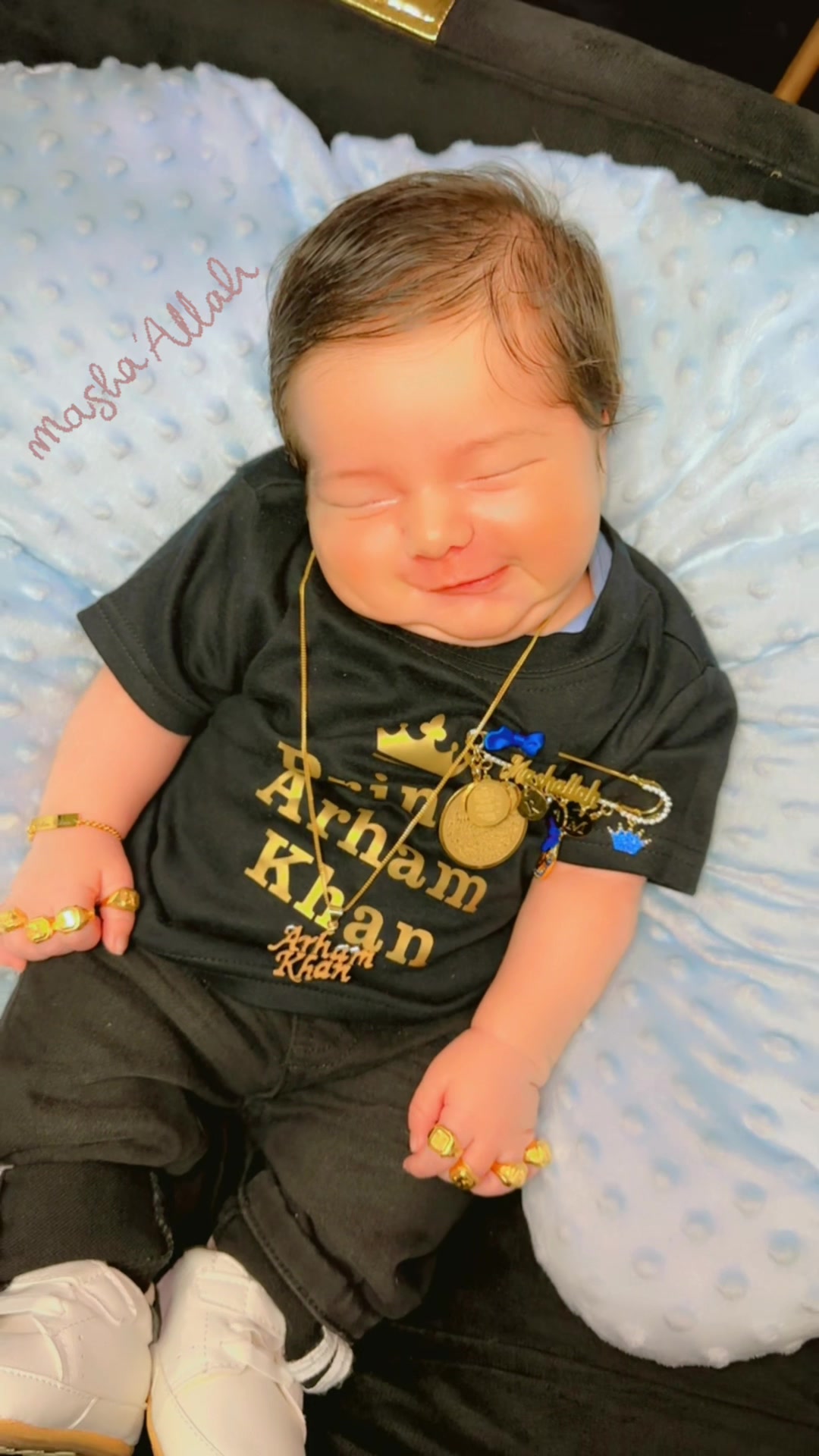 @Arham Khan 🧸👑🧸