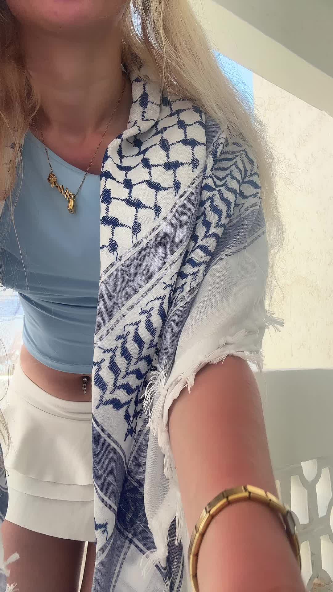 @Youraverageblonde