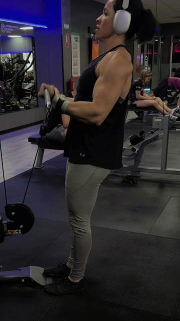 @lolyfitness_