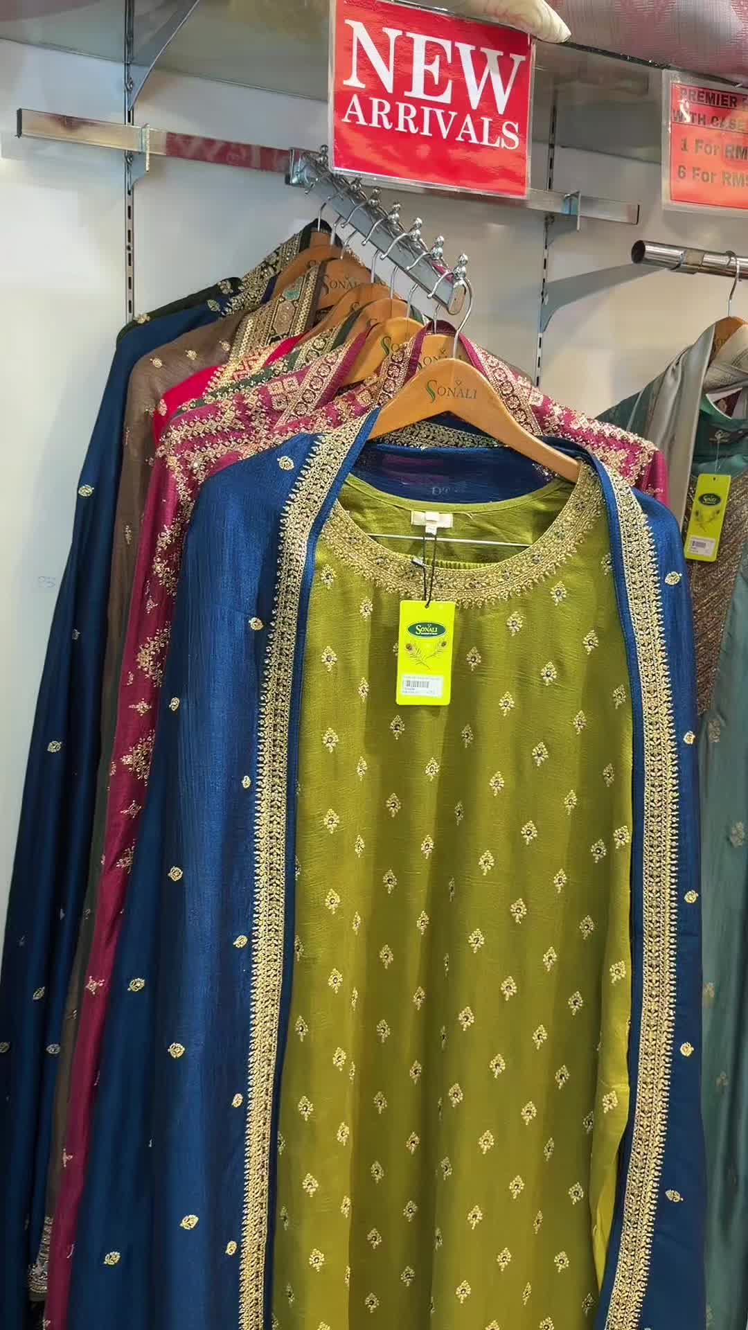 @Sonali_Fashion_Bollywood