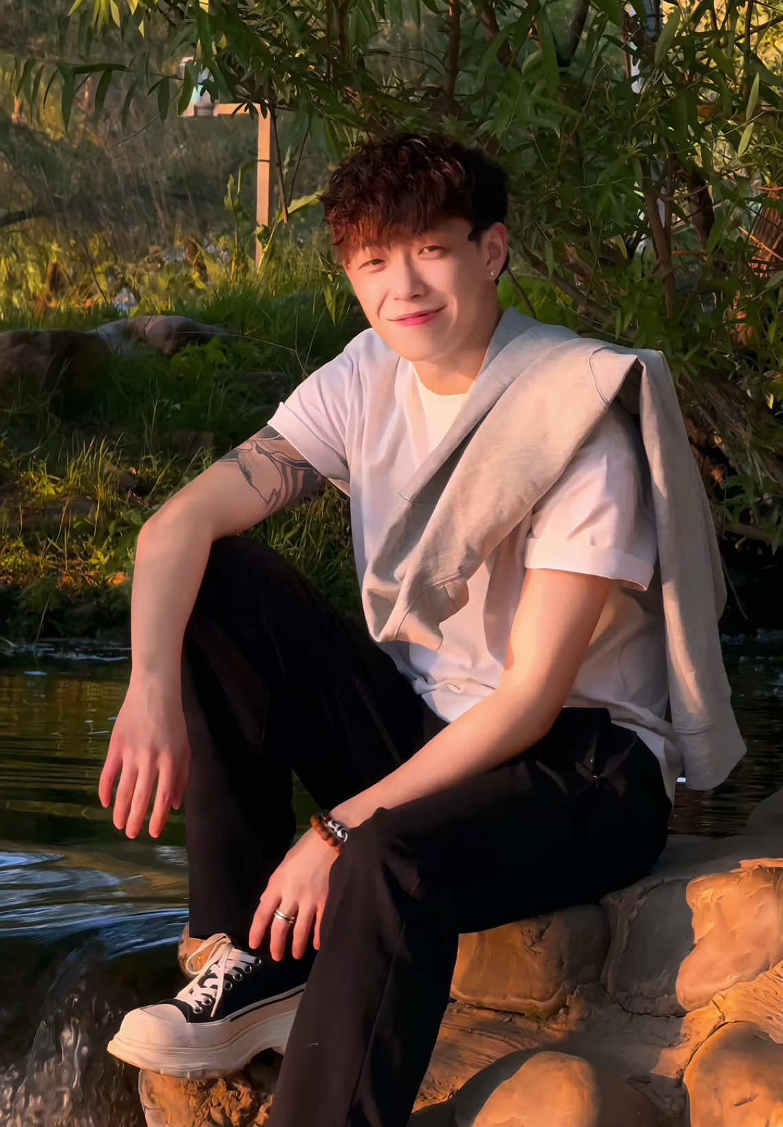 @Ly🌥️