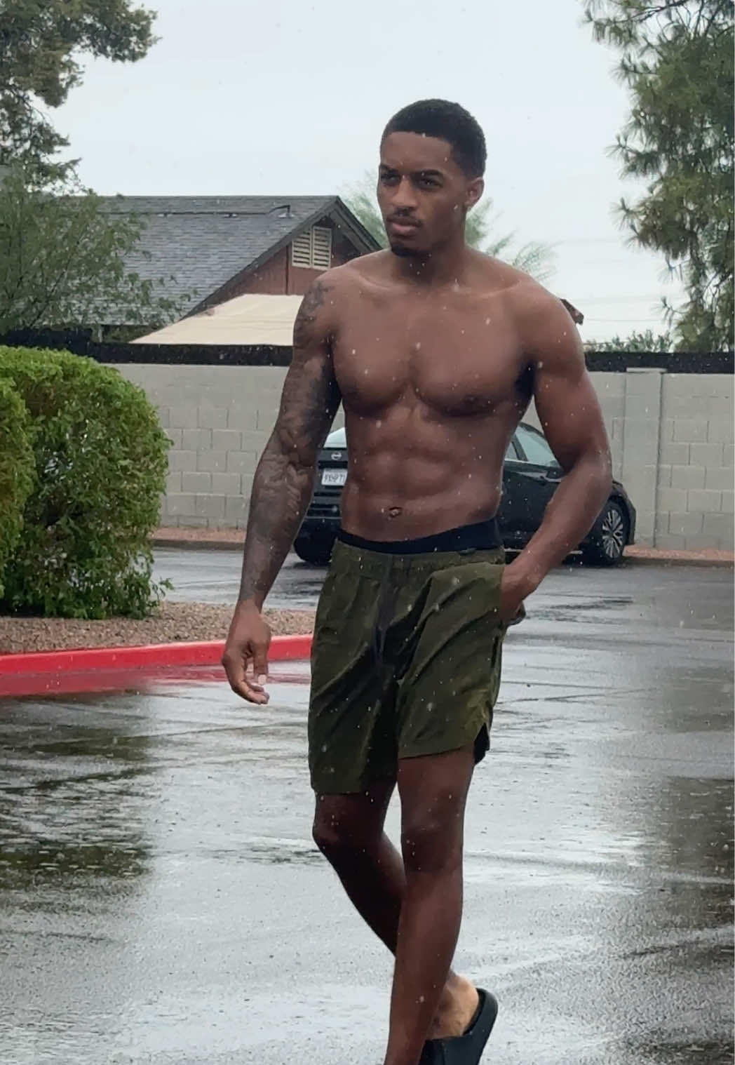 @Avii.