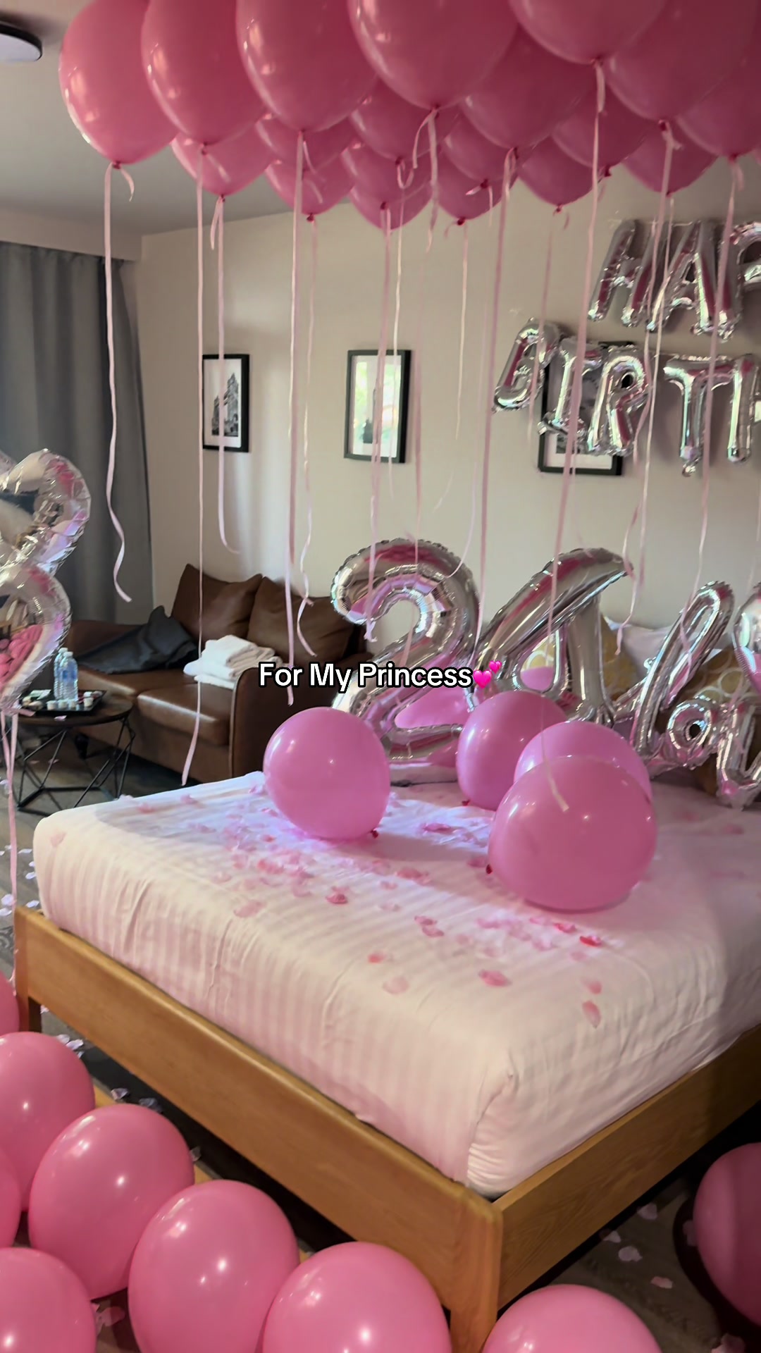 @littleballoonscompany ♛