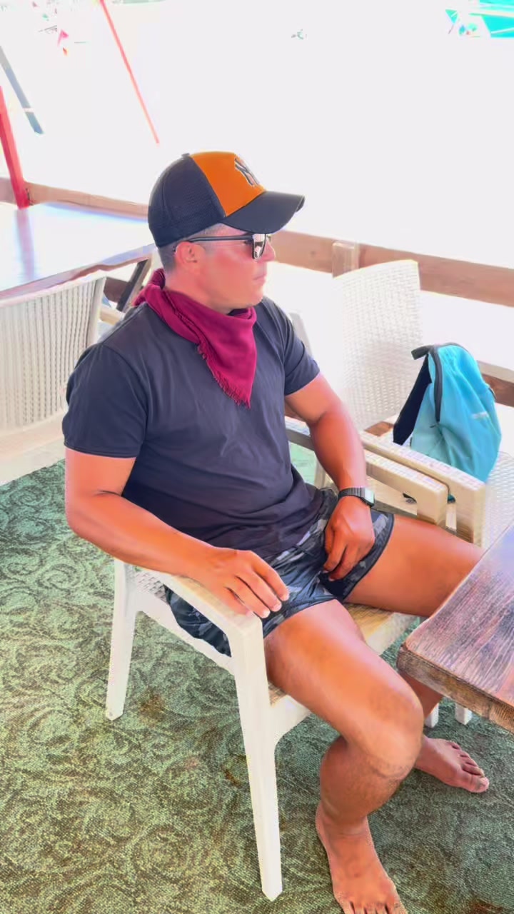 @&Ouml;zg&uuml;r Deniz
