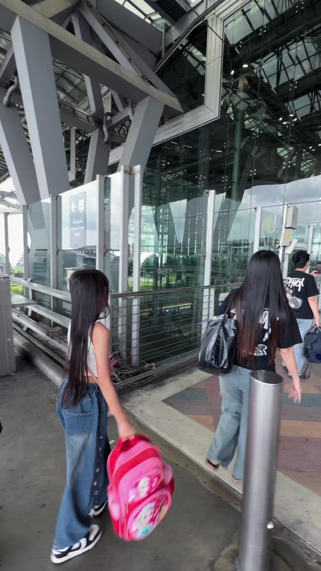 @เกาะผัวแดกไปวันๆ