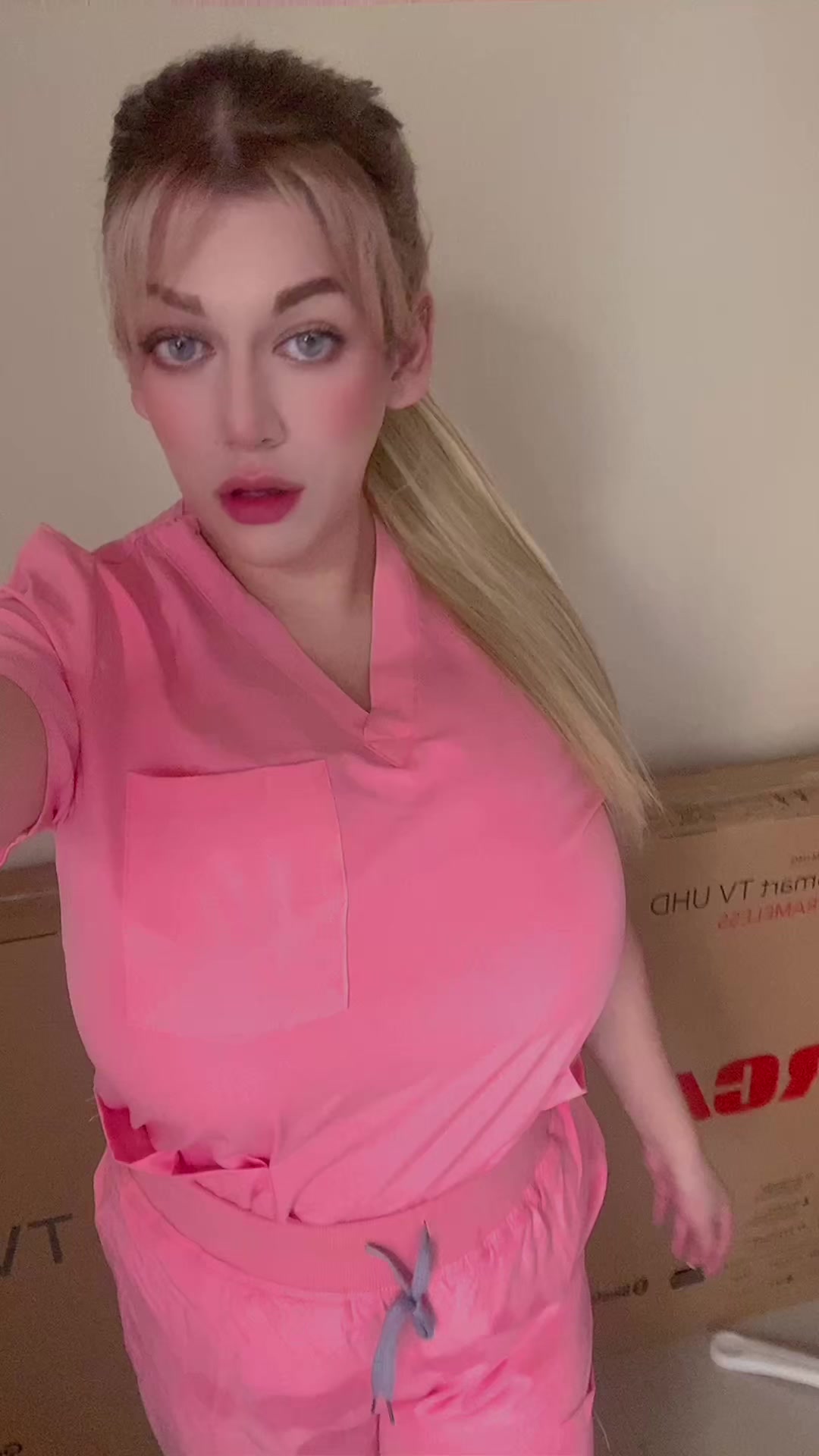 @Valeria Rose