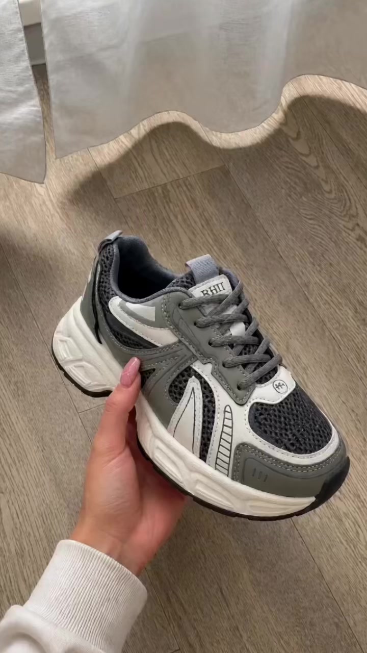 @disinisepatu