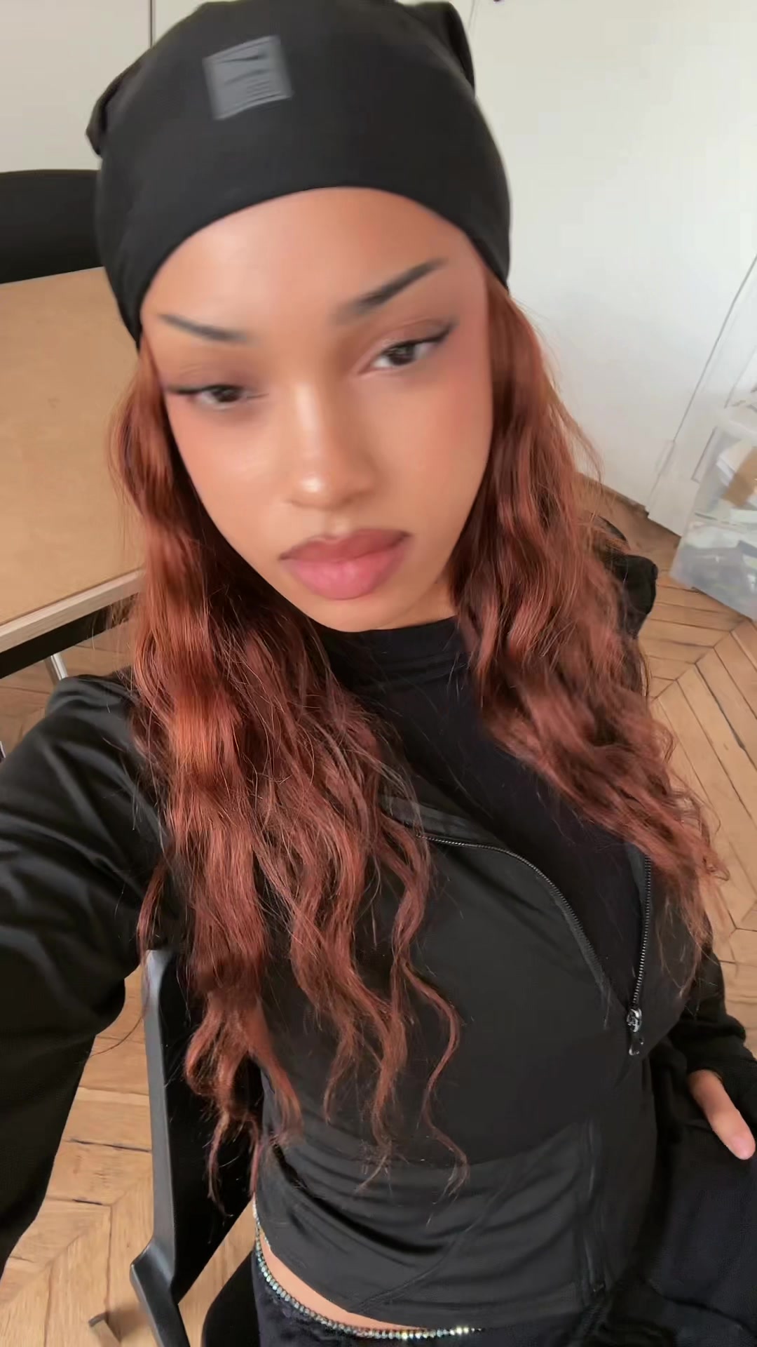 @A&iuml;cha.akss