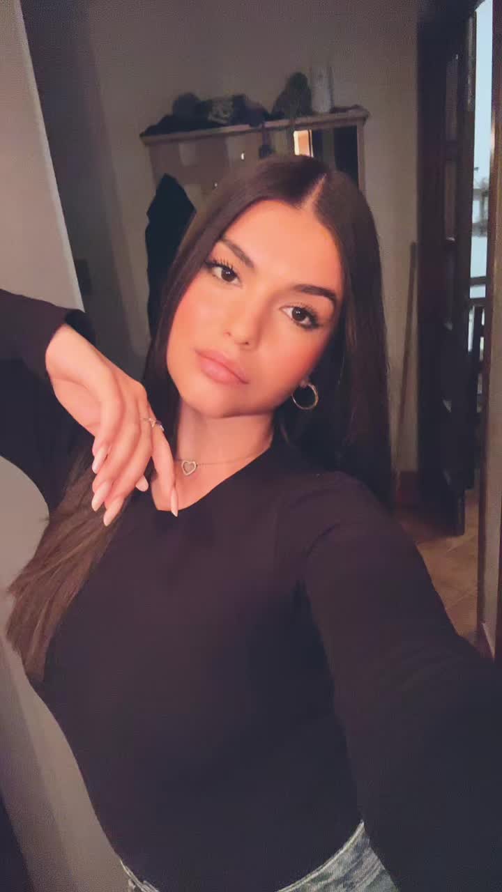 @elenabuzii