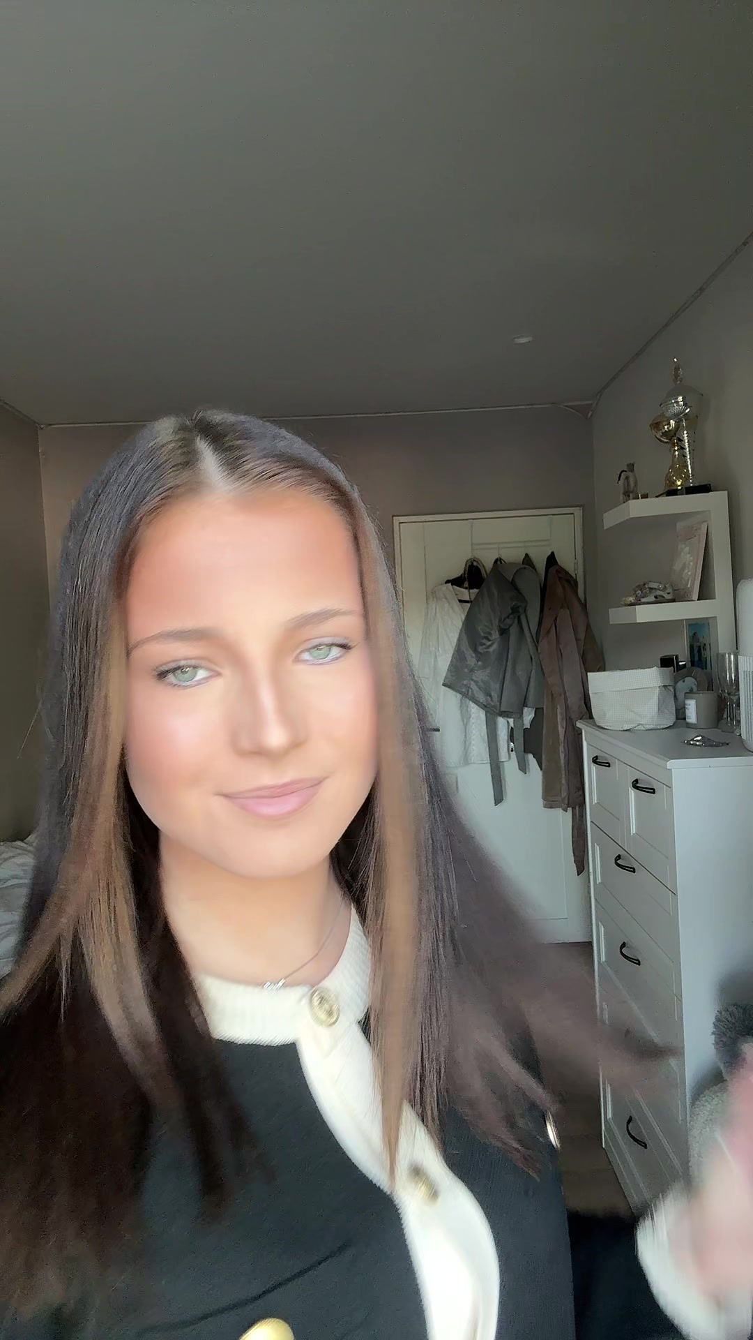 @𝐻𝒶𝒾𝓁𝑒𝓎𝓇𝑒𝒾𝓃𝒽𝑜𝓁𝒹