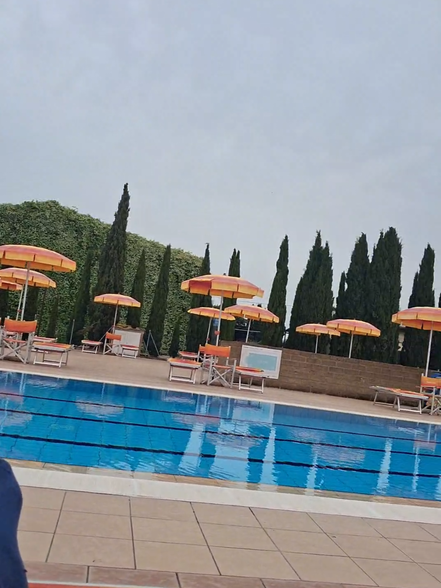 @Ridjan Markeçi🇦🇱🇮🇹🇨🇵🇨🇭