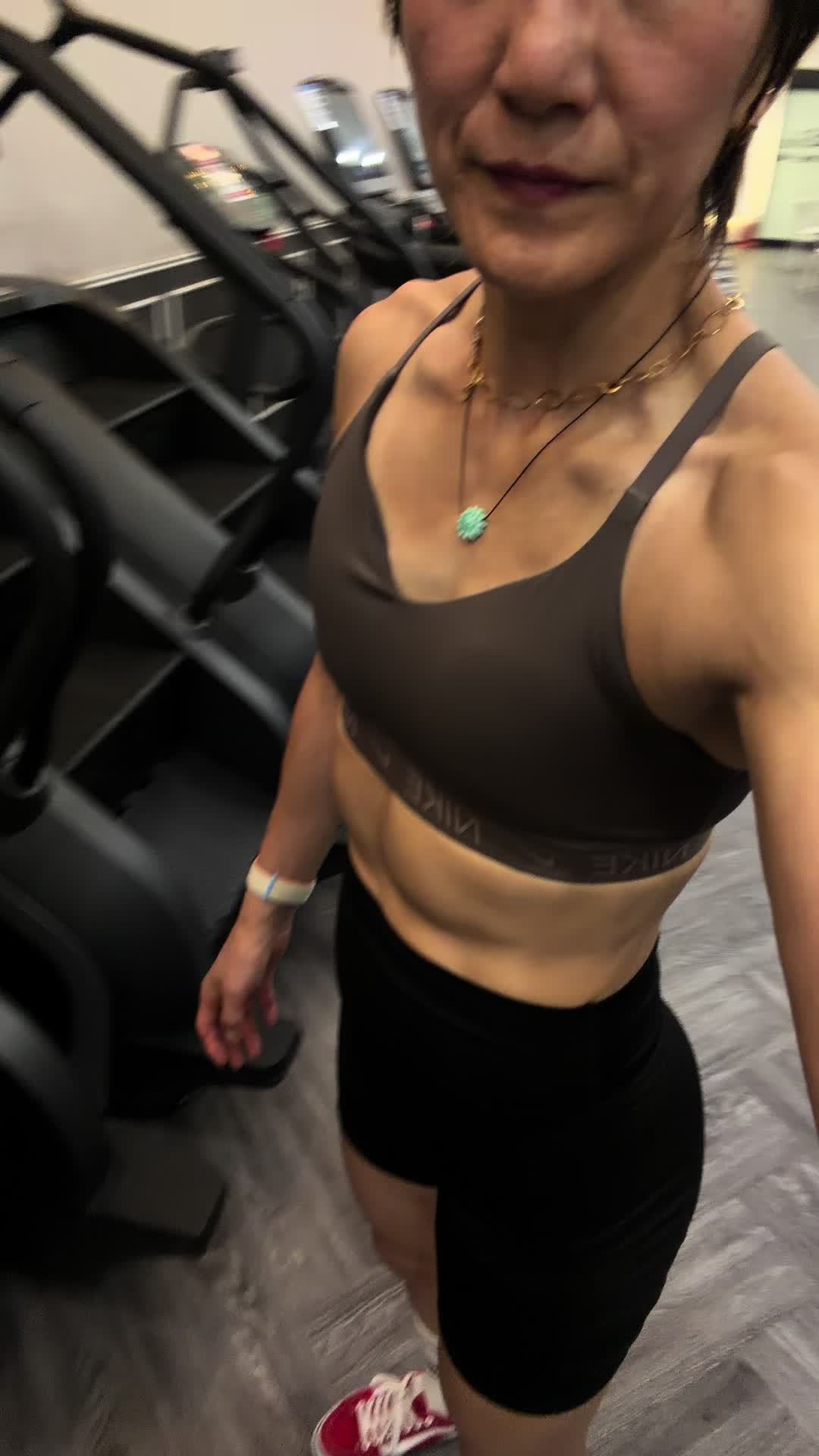 @dyncgi0njue8