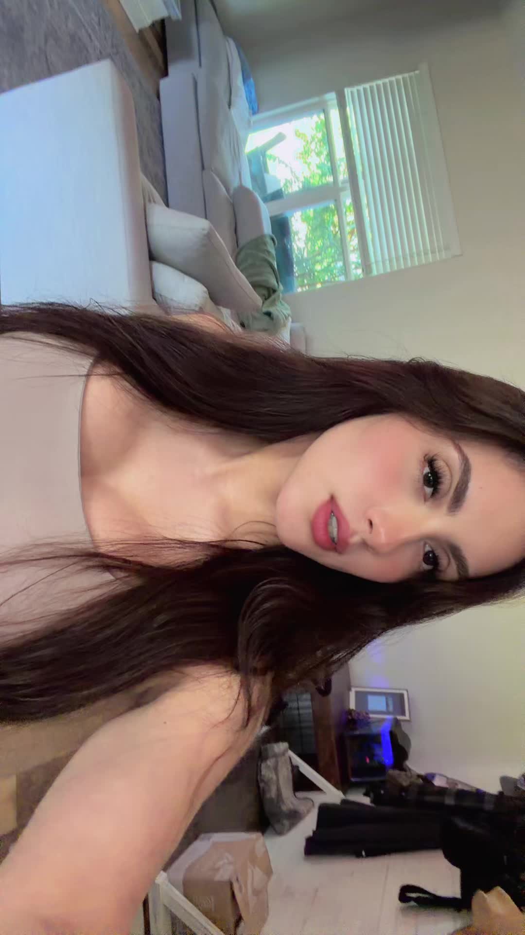 @𝗥𝗲𝘆𝗻𝗮 𝗚𝗼𝘆𝘁𝗶𝗮