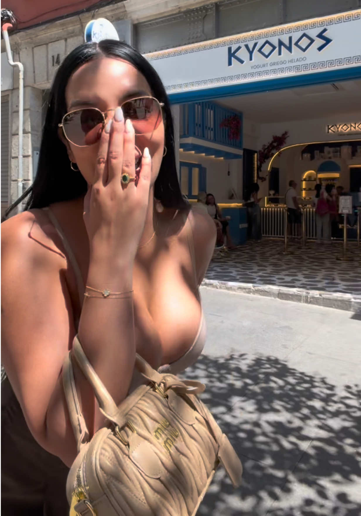 @Fanslucero
