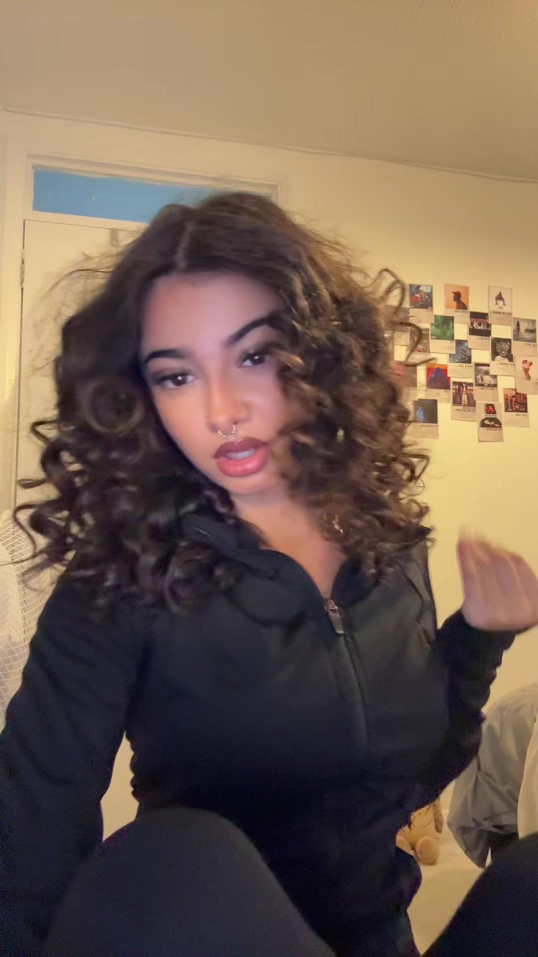 @𝓬.