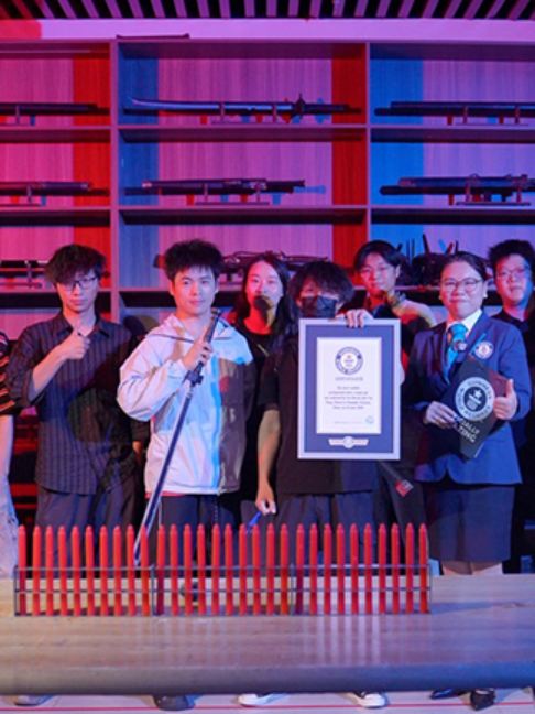 @Guinness World Records