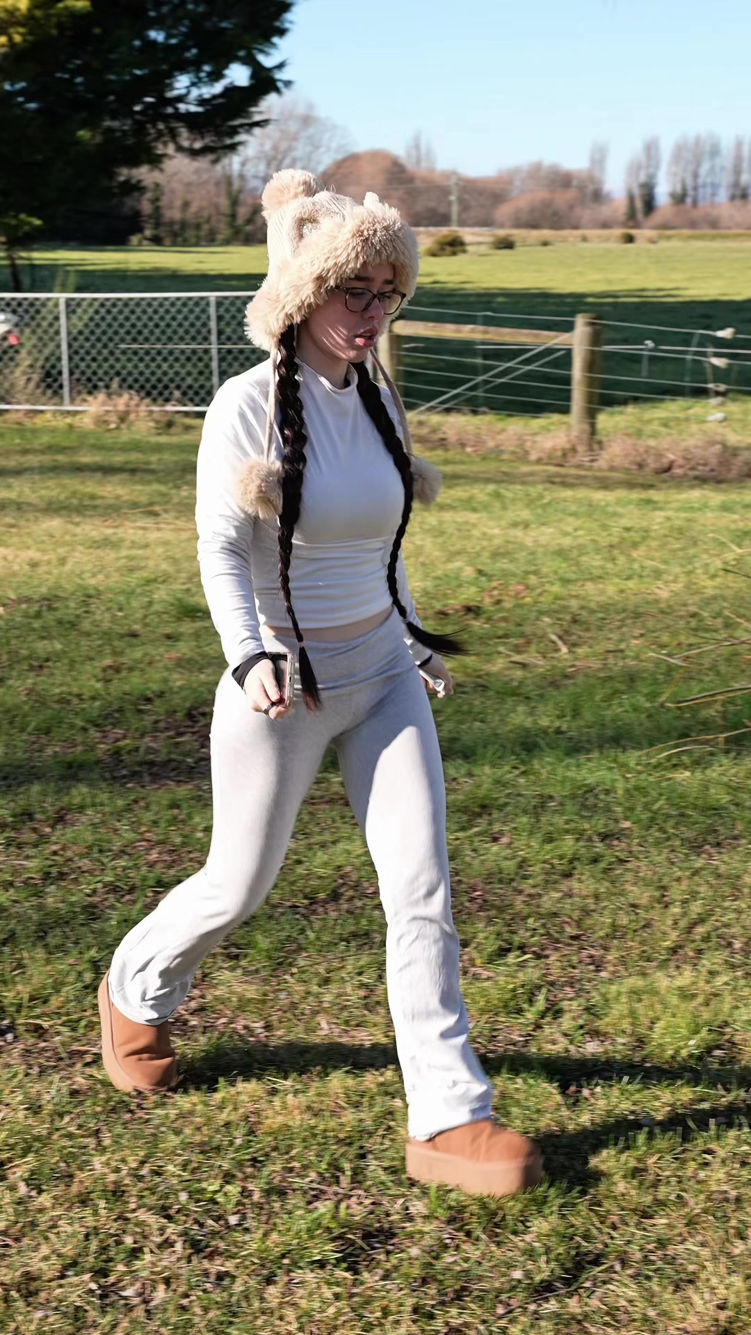 @lara walks