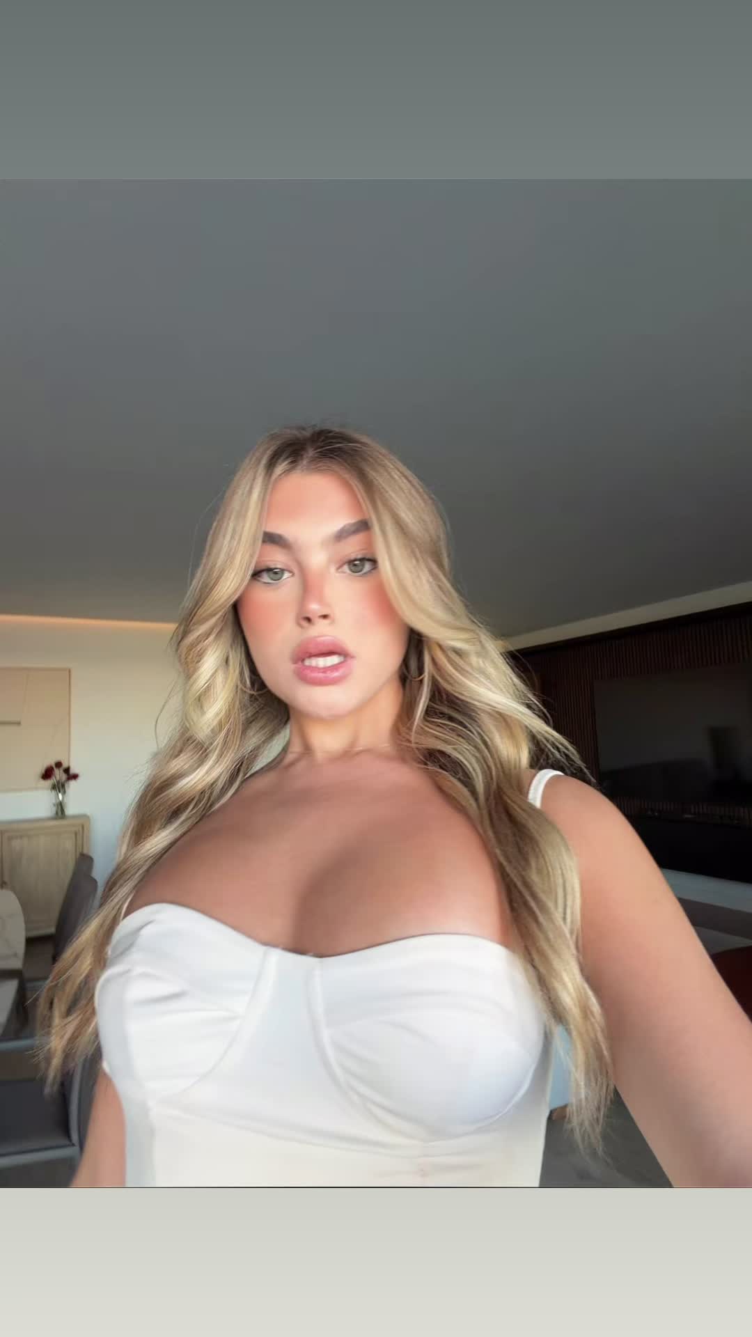 @eliett