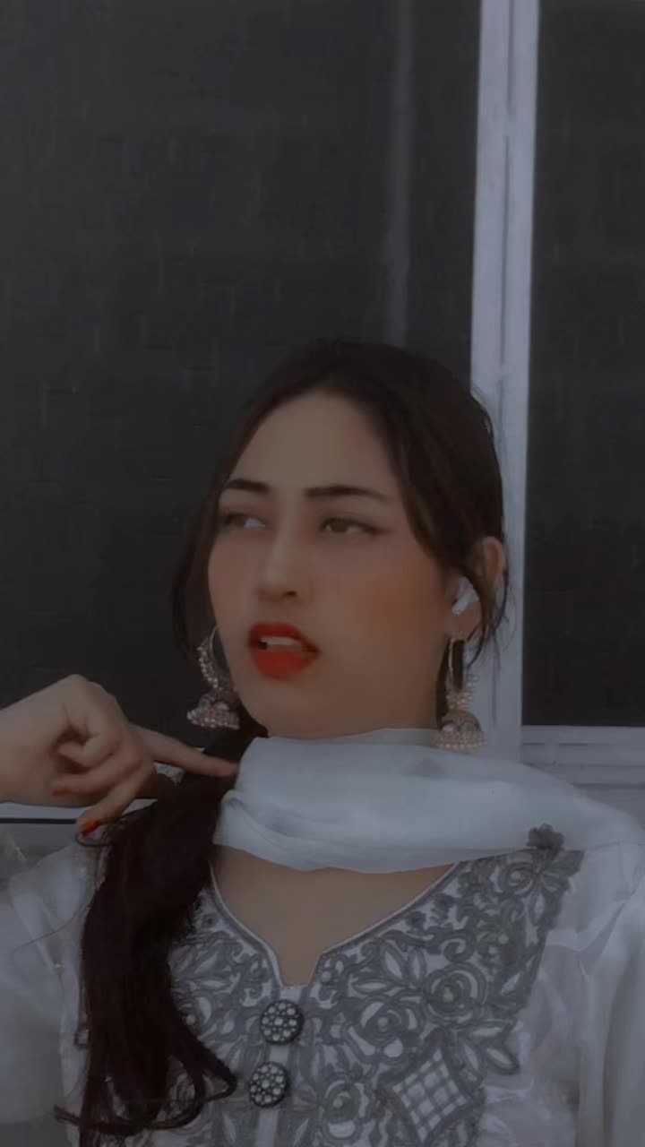 @𝑸𝑼𝑬𝑬𝑵 𝑩 🦋 ✨👀