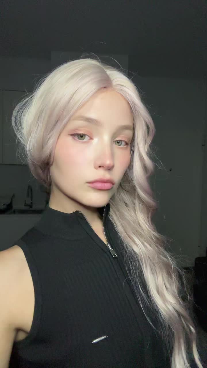 @hey_dely