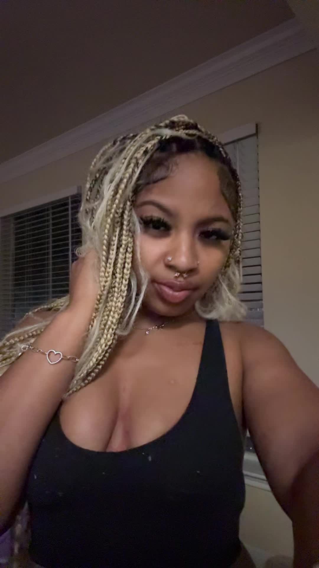 @️