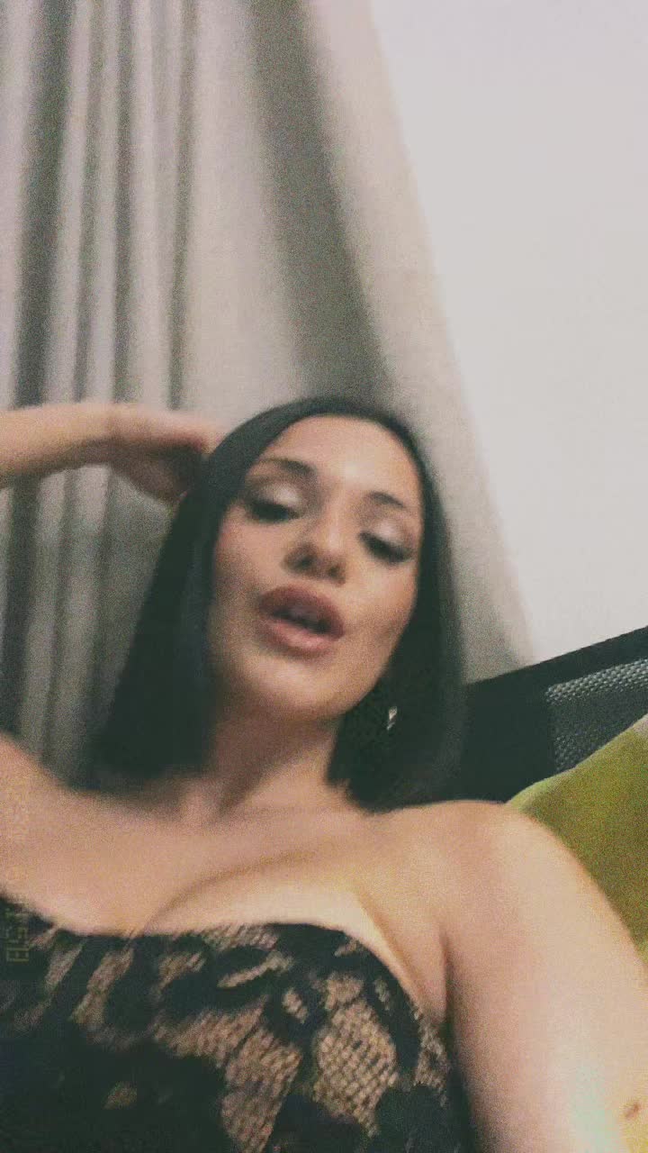 @𝒾𝓌𝒶𝓃𝓃𝒶