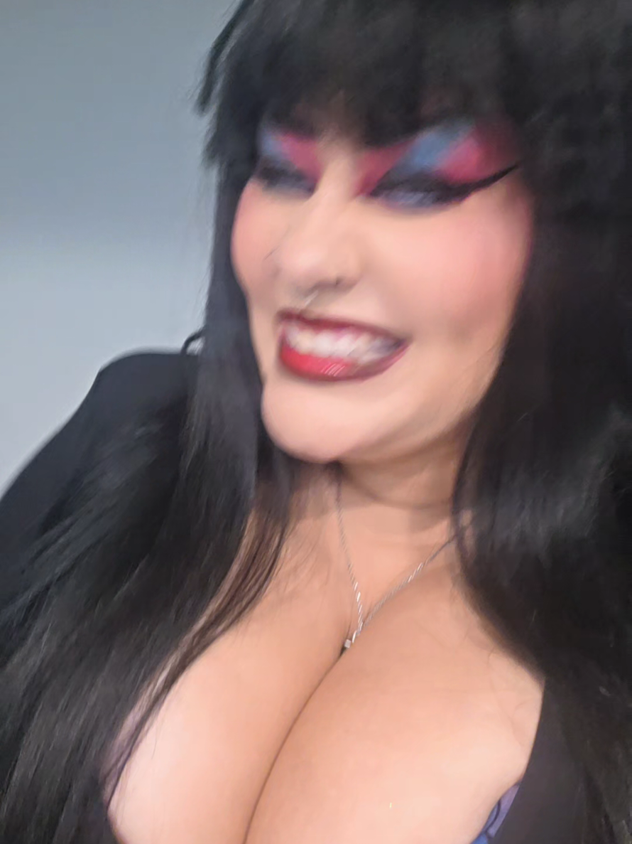 @TheQueerQueenofHalloween