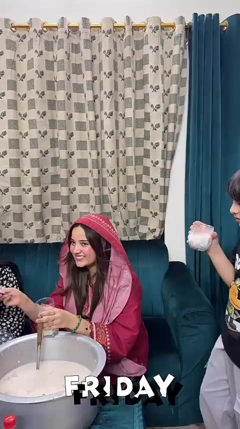 @Mr and Mrs Hussain tareen &hearts;️😍