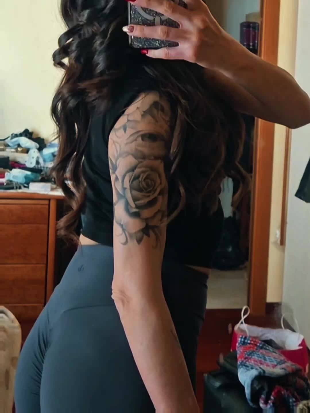 @tizianarebelgirl