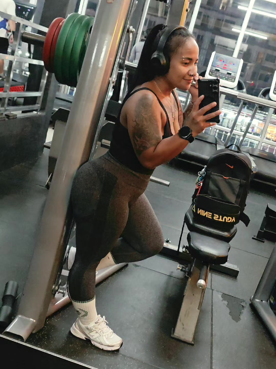 @Nisakon